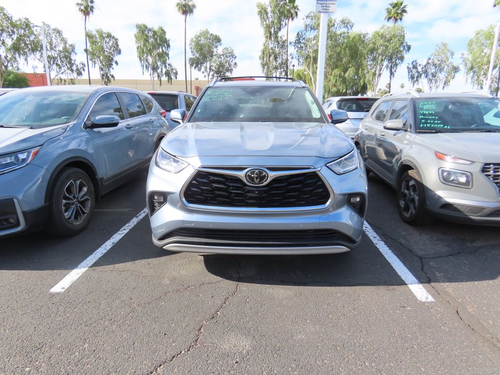 2021 Toyota Highlander Platinum 2