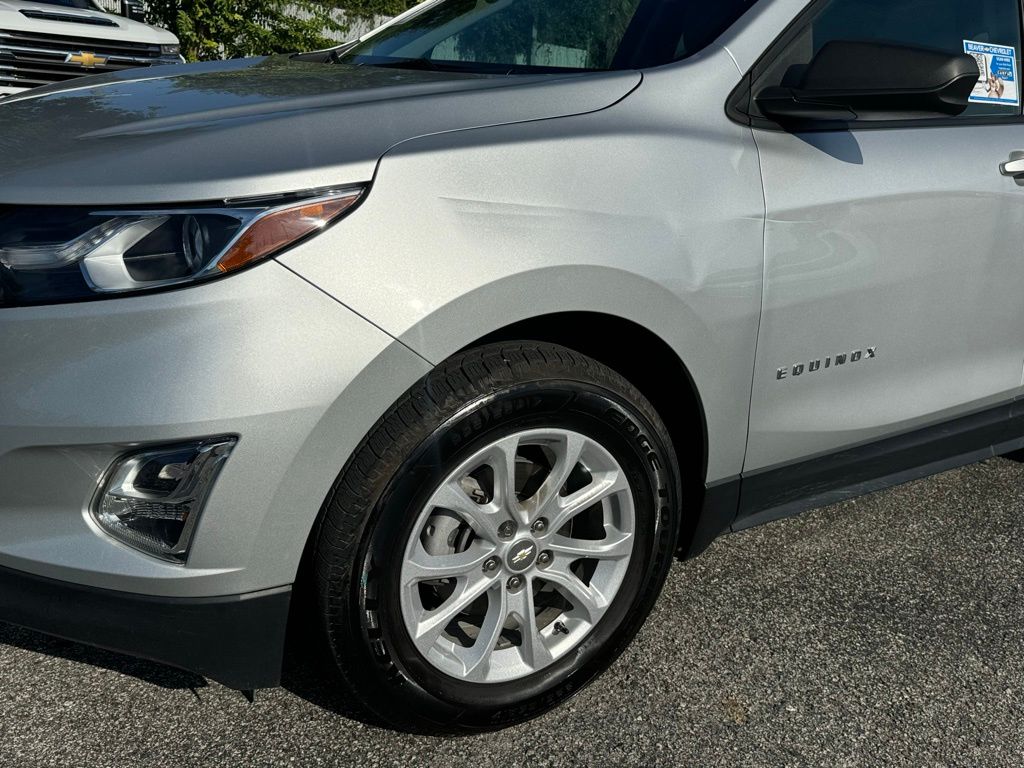 2021 Chevrolet Equinox LS 11