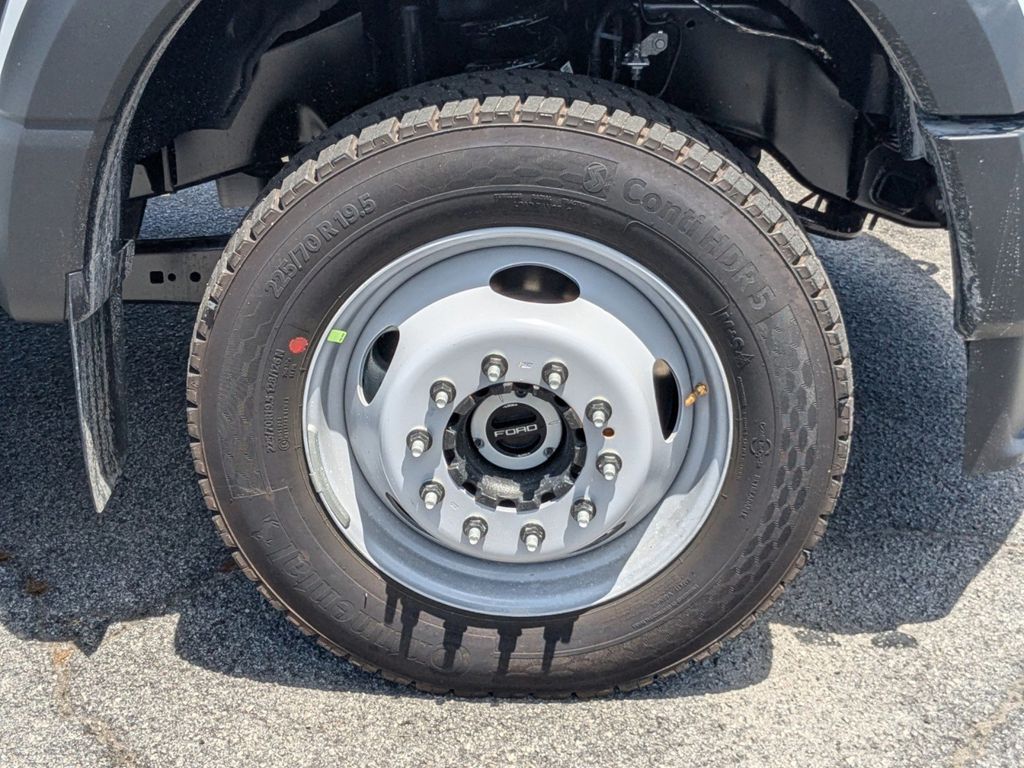 2025 Ford F-550 Super Duty 