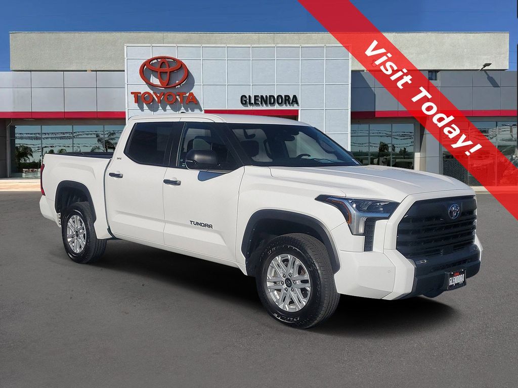 2025 Toyota Tundra SR5 CrewMax Cab 4WD
