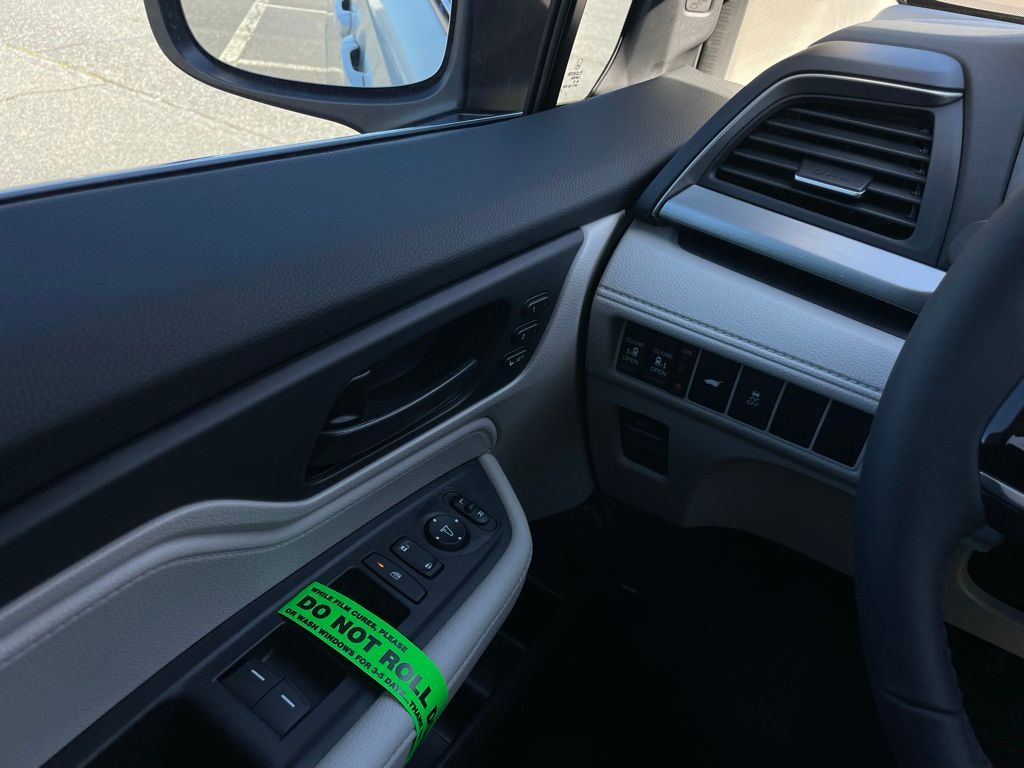 Thumbnail: 2026 Honda Odyssey - 23