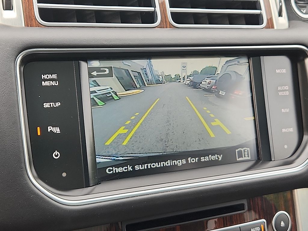 Thumbnail: 2015 Land Rover Range Rover - 18