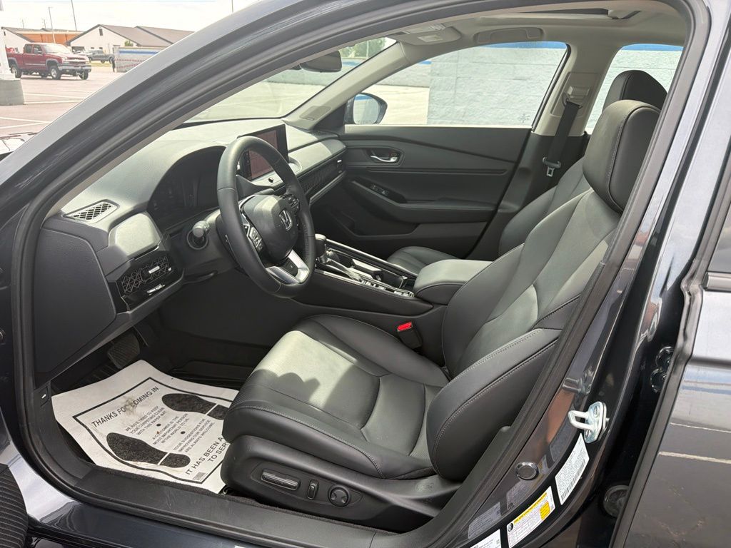 Thumbnail: 2025 Honda Accord - 17