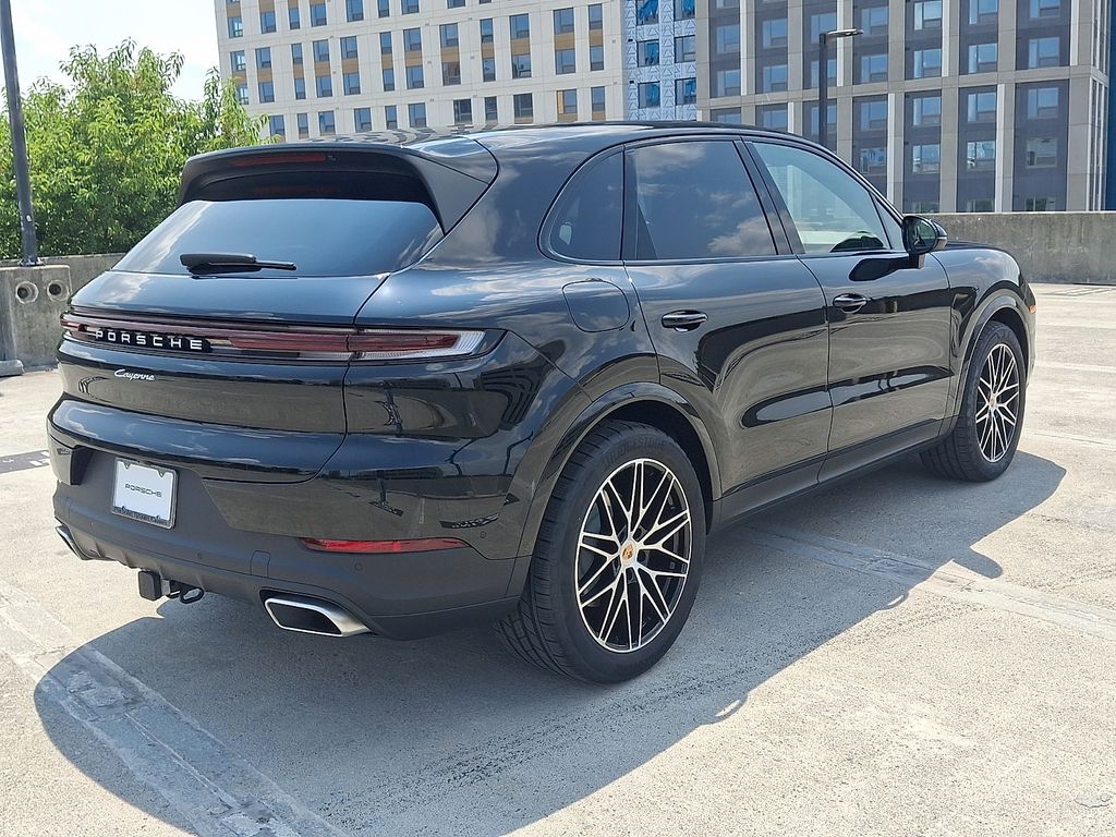 Thumbnail: 2026 Porsche Cayenne - 8