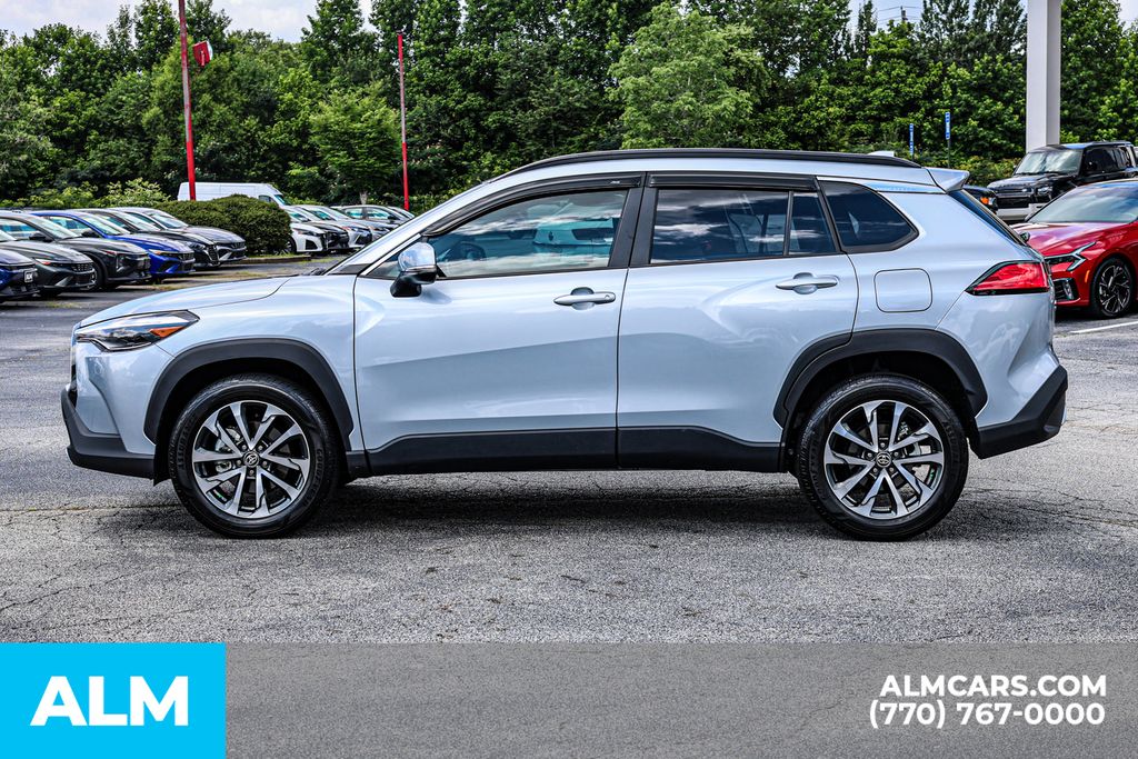 Used 2023 Silver Toyota XLE image 9