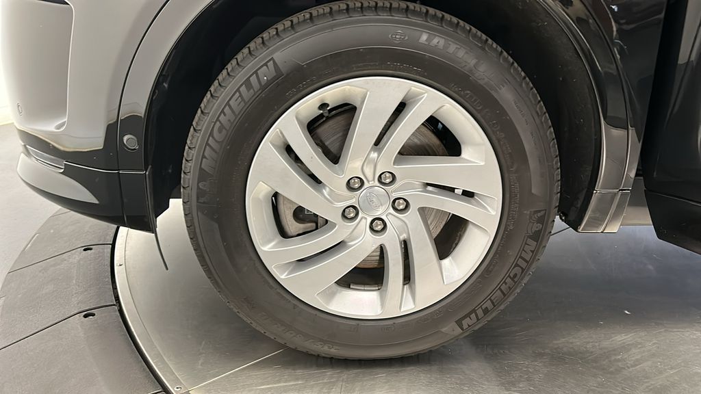 2024 Land Rover Discovery Sport S 10