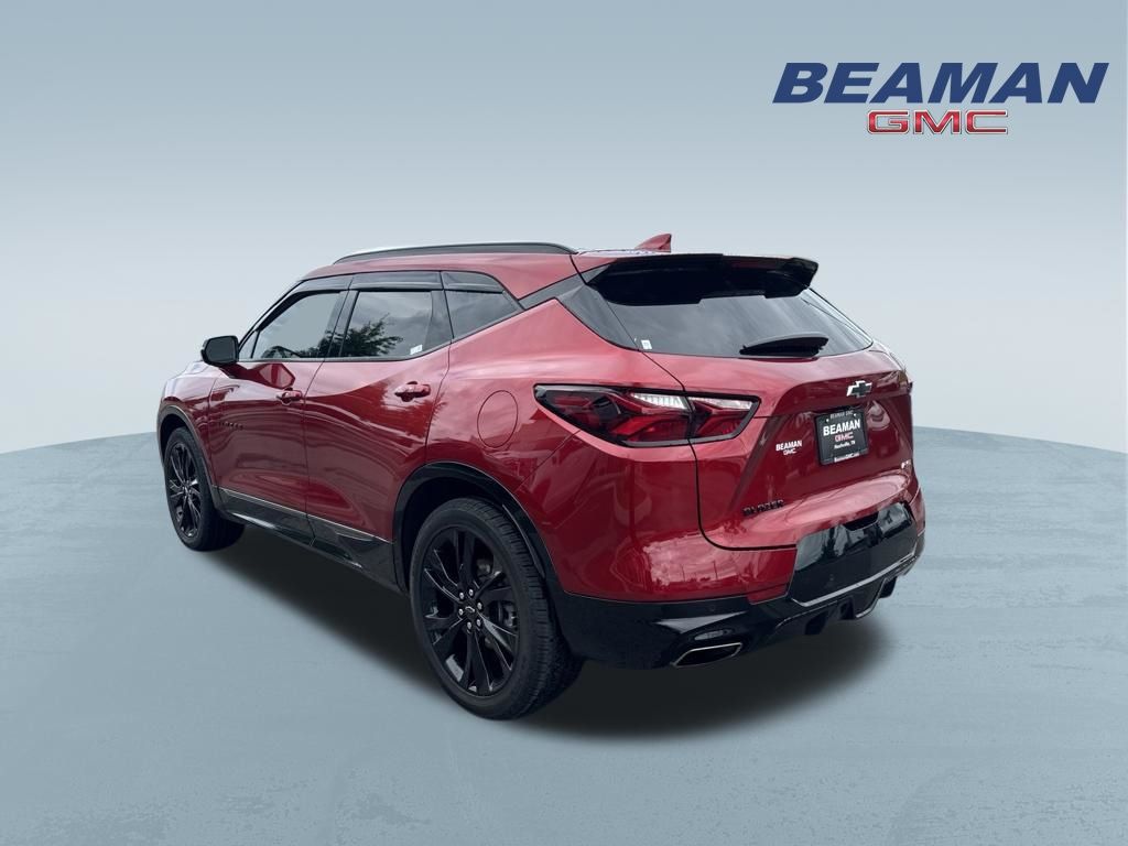 View vehicle photo 5
