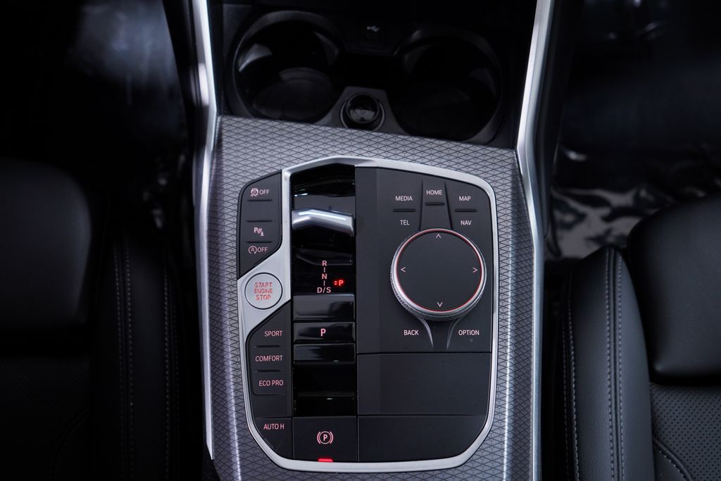 Thumbnail: 2025 BMW 3 Series - 14