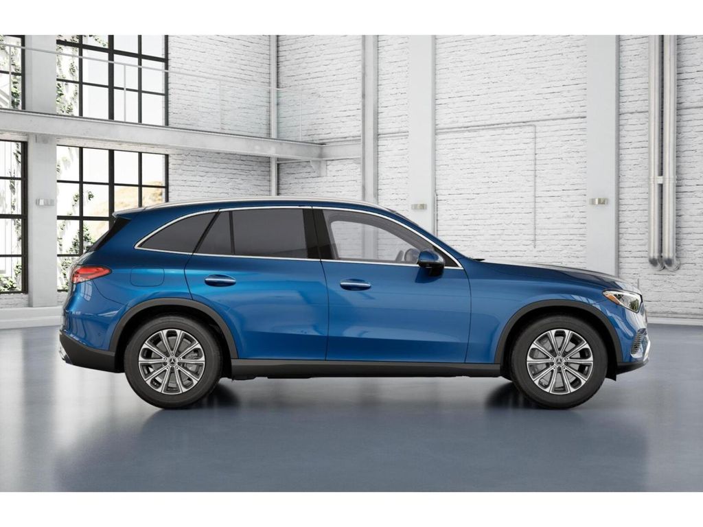 2025 Mercedes Benz GLC 300 4MATIC photo 2