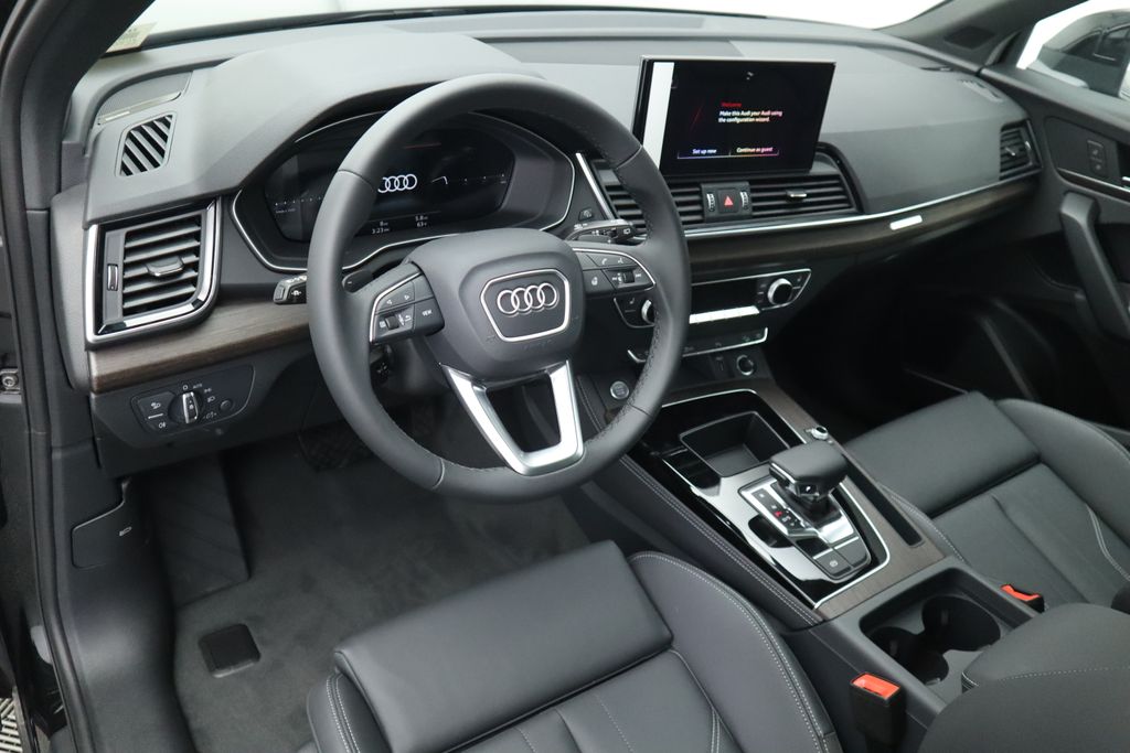 Thumbnail: 2025 Audi Q5 - 11