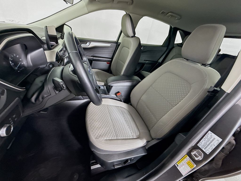 Thumbnail: 2021 Ford Escape - 20