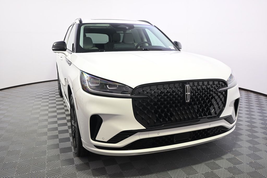 New 2026 White Lincoln Reserve image 9