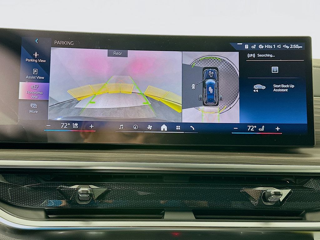 Thumbnail: 2026 BMW X7 - 13