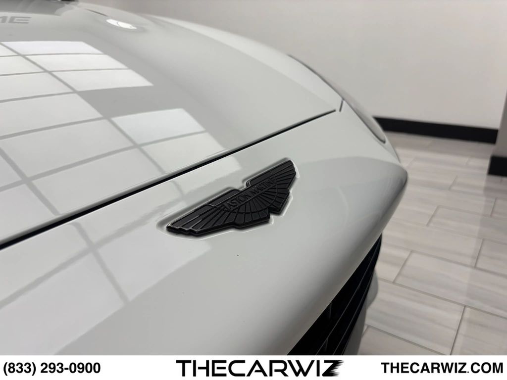 2021 Aston Martin DBX