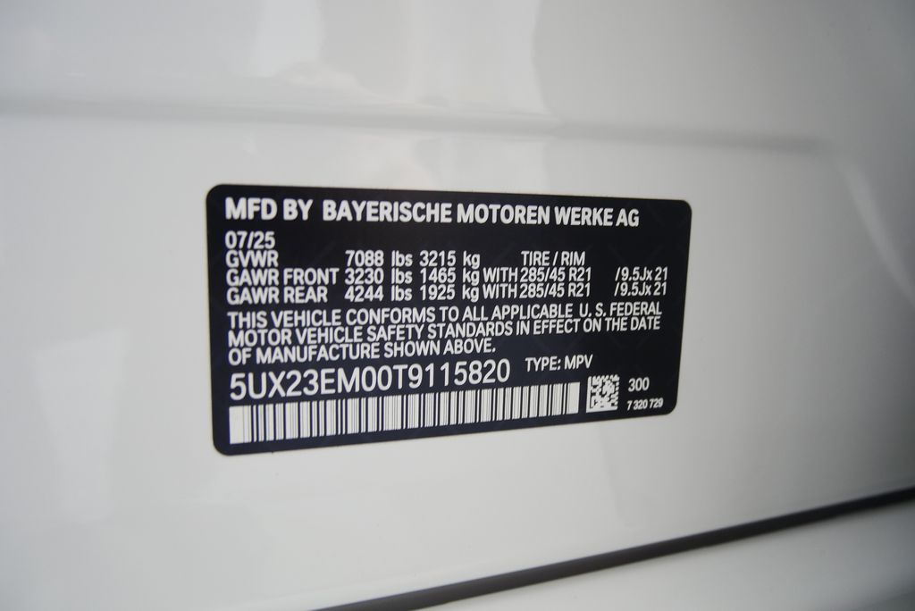 Thumbnail: 2026 BMW X7 - 27