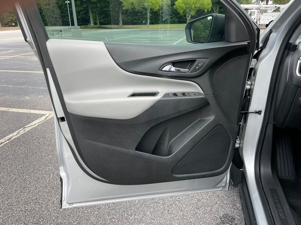 Thumbnail: 2020 Chevrolet Equinox - 24