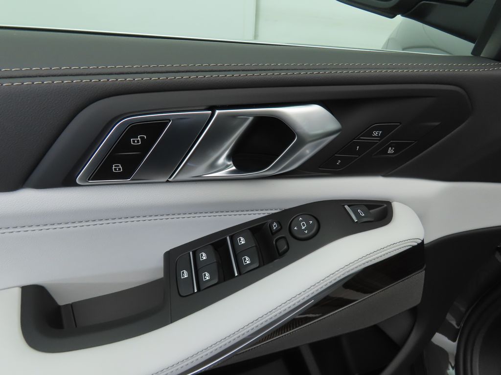 Thumbnail: 2026 BMW X5 - 23