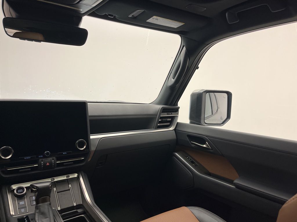 Thumbnail: 2025 Lexus GX - 25