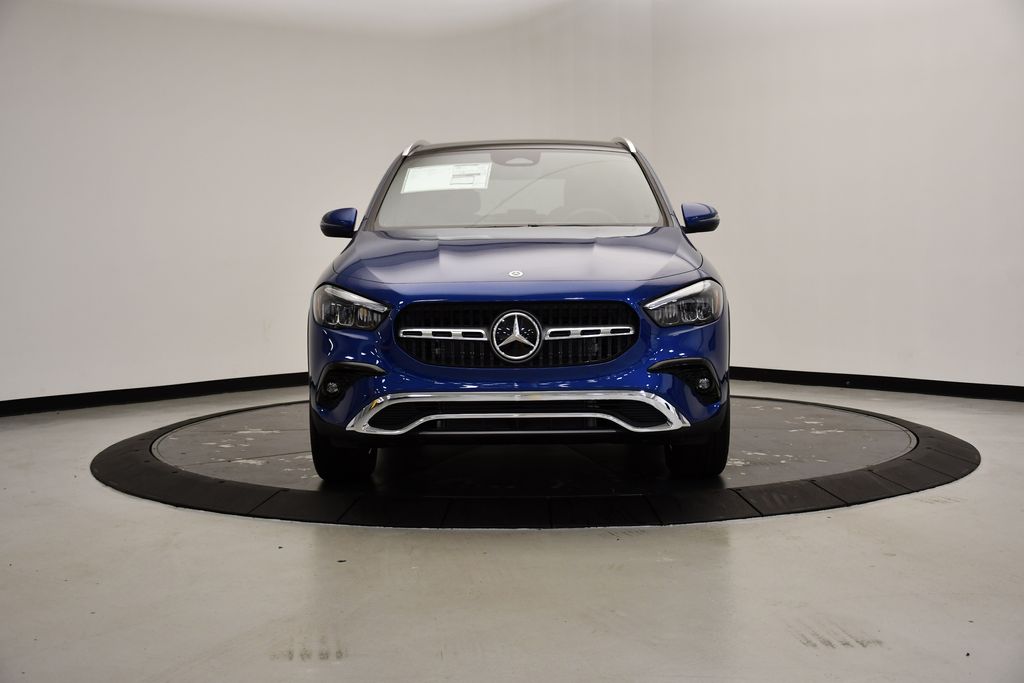 2025 Mercedes-Benz GLA 250 4MATIC 8