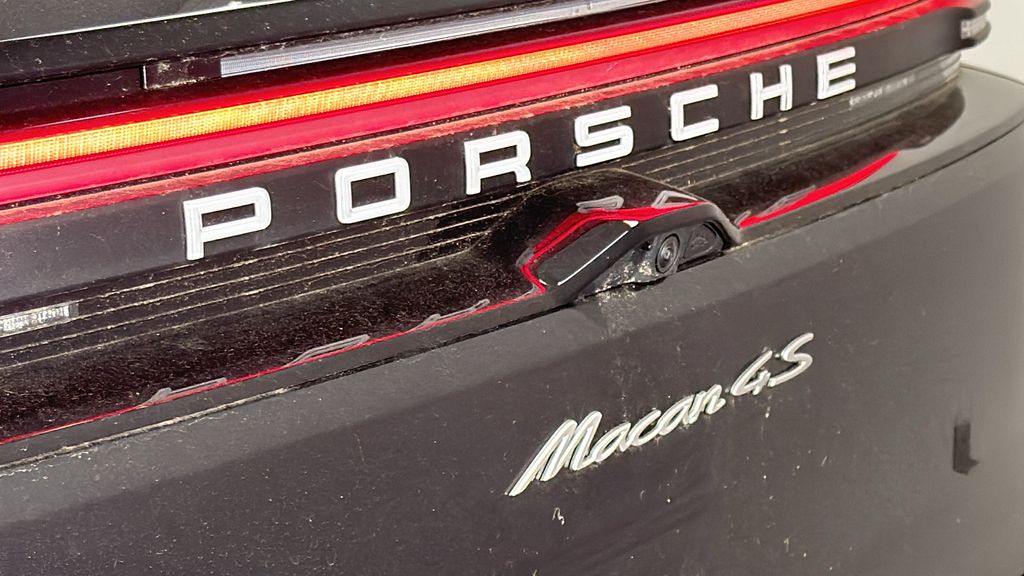 Thumbnail: 2025 Porsche Macan - 12