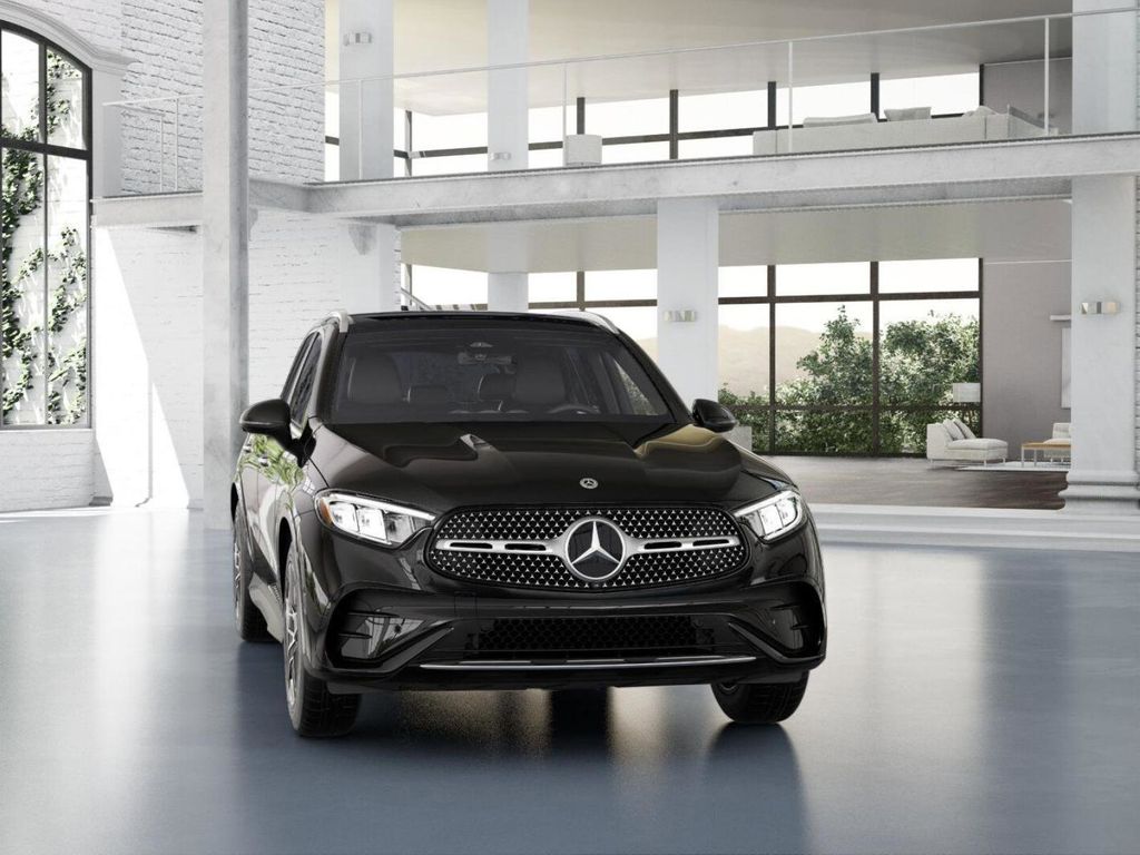 2025 Mercedes-Benz GLC GLC 300 8