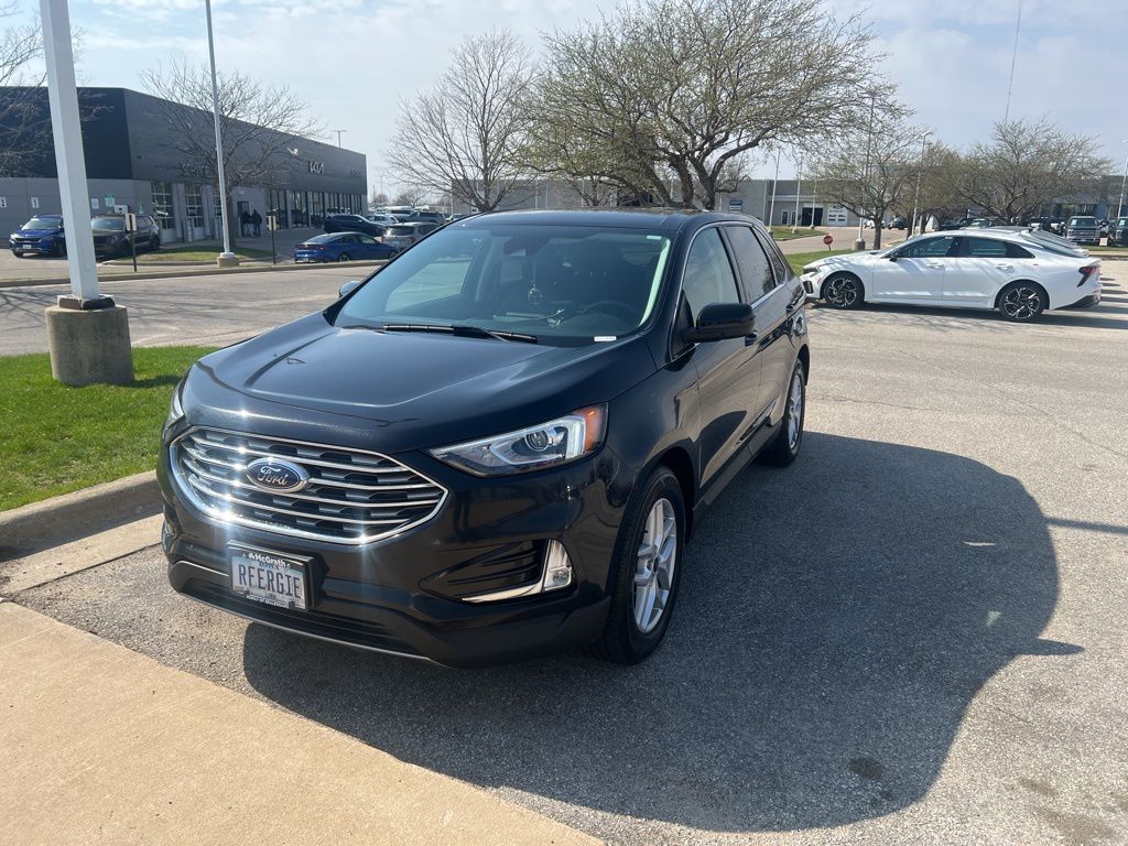 Certified Used 2021 Black Ford SEL image 2