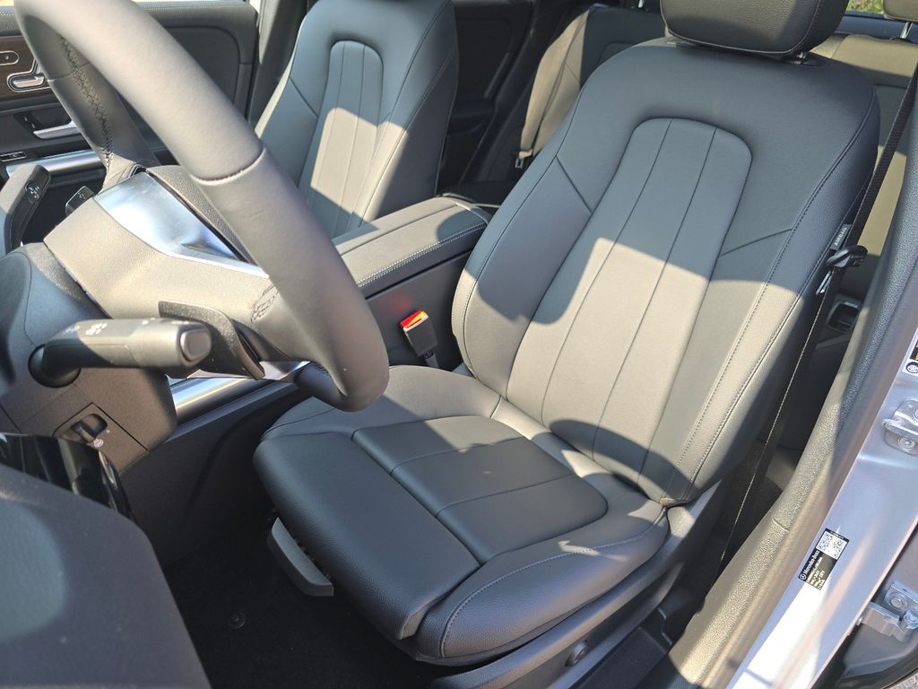 New 2026 Silver Mercedes-Benz GLA 250 image 24