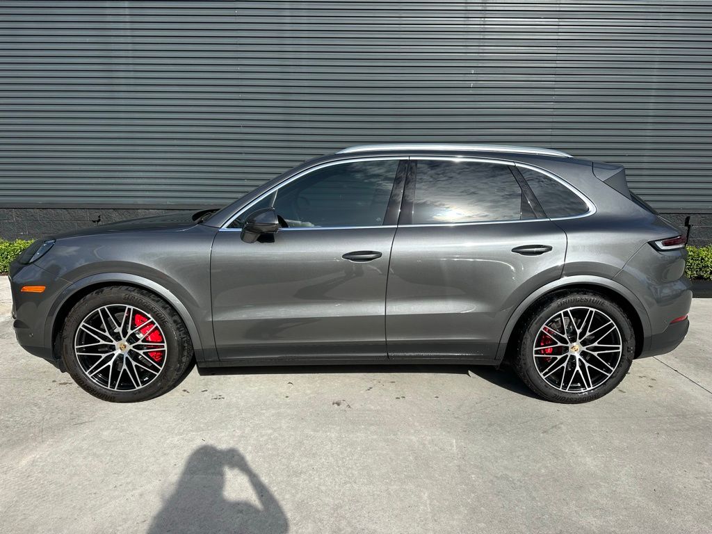 Thumbnail: 2024 Porsche Cayenne - 2