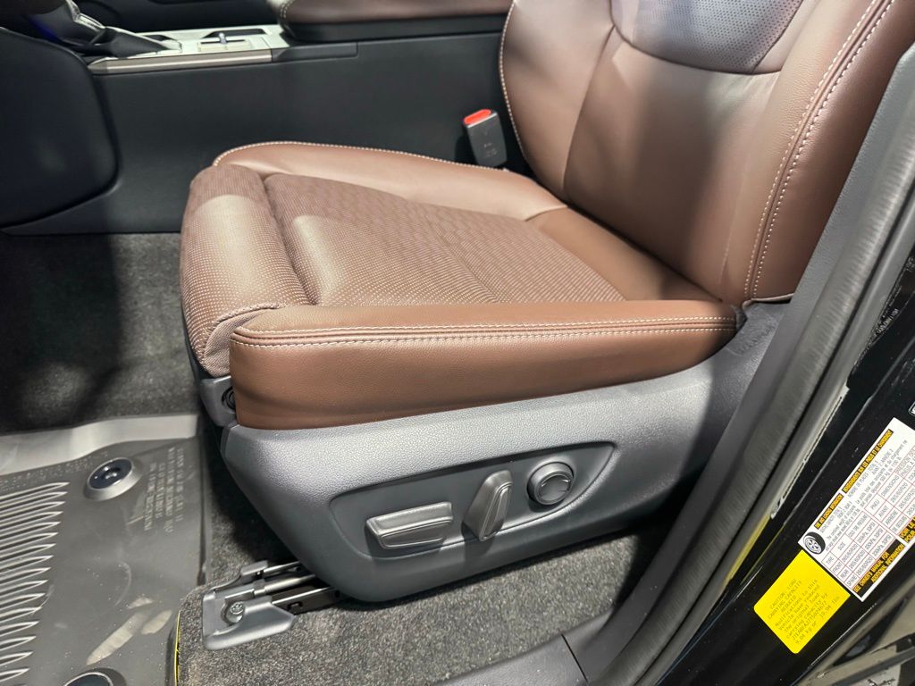 Thumbnail: 2026 Toyota Land Cruiser - 32