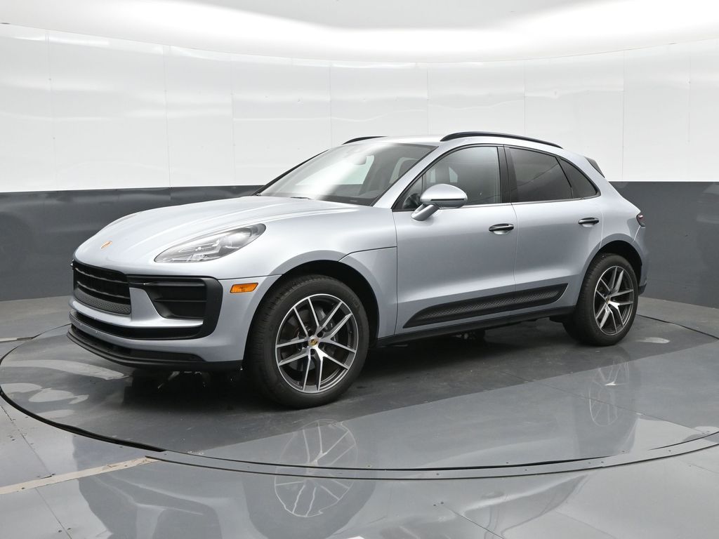 2022 Porsche Macan AWD