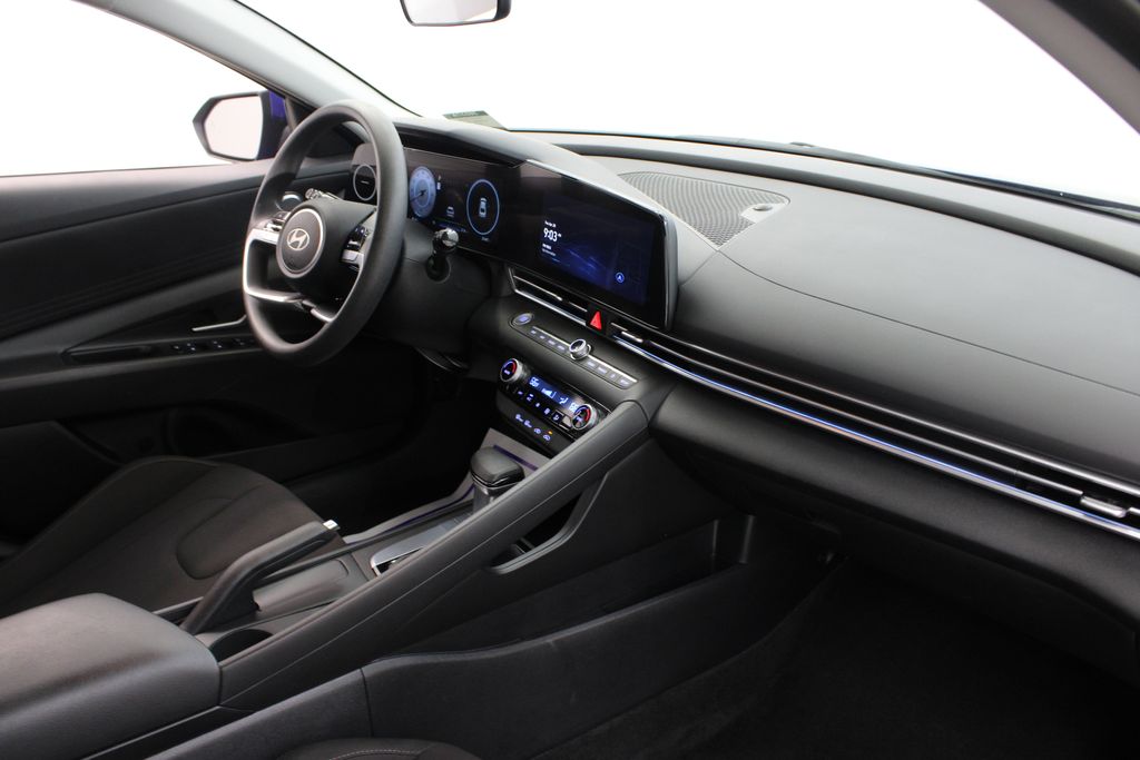 used 2024 Hyundai Elantra car