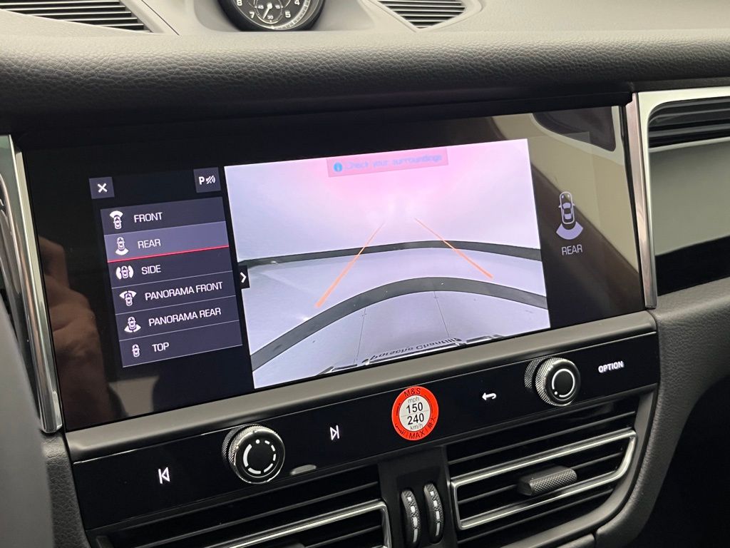 Thumbnail: 2026 Porsche Macan - 15