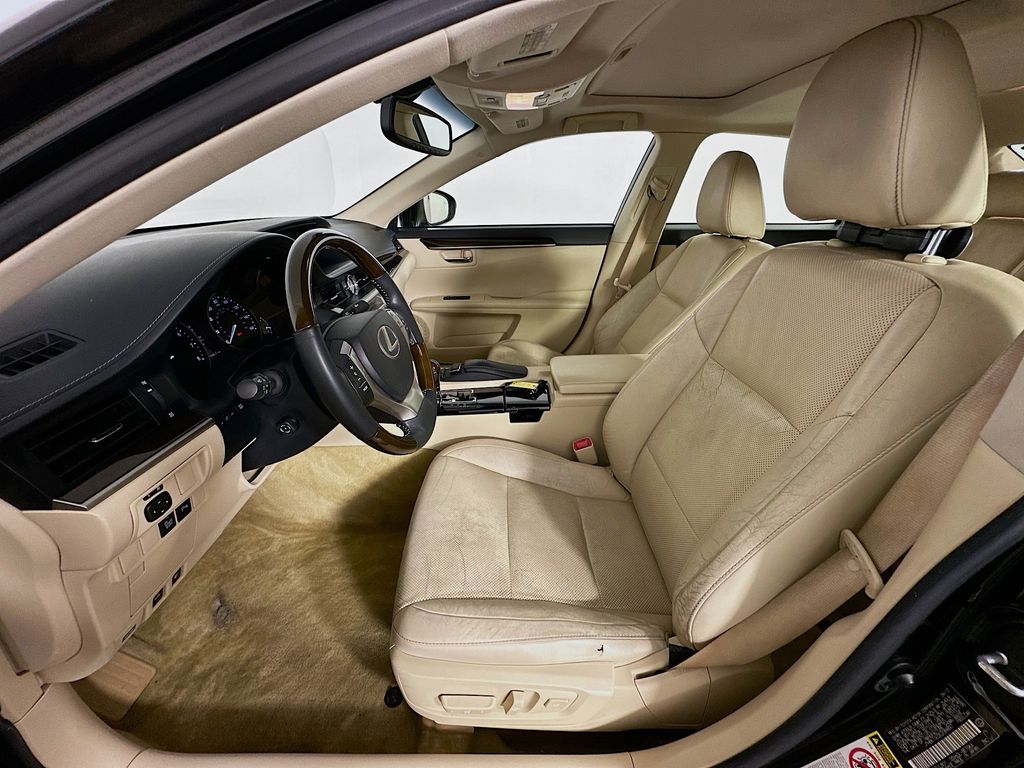 2014 Lexus ES 350 22