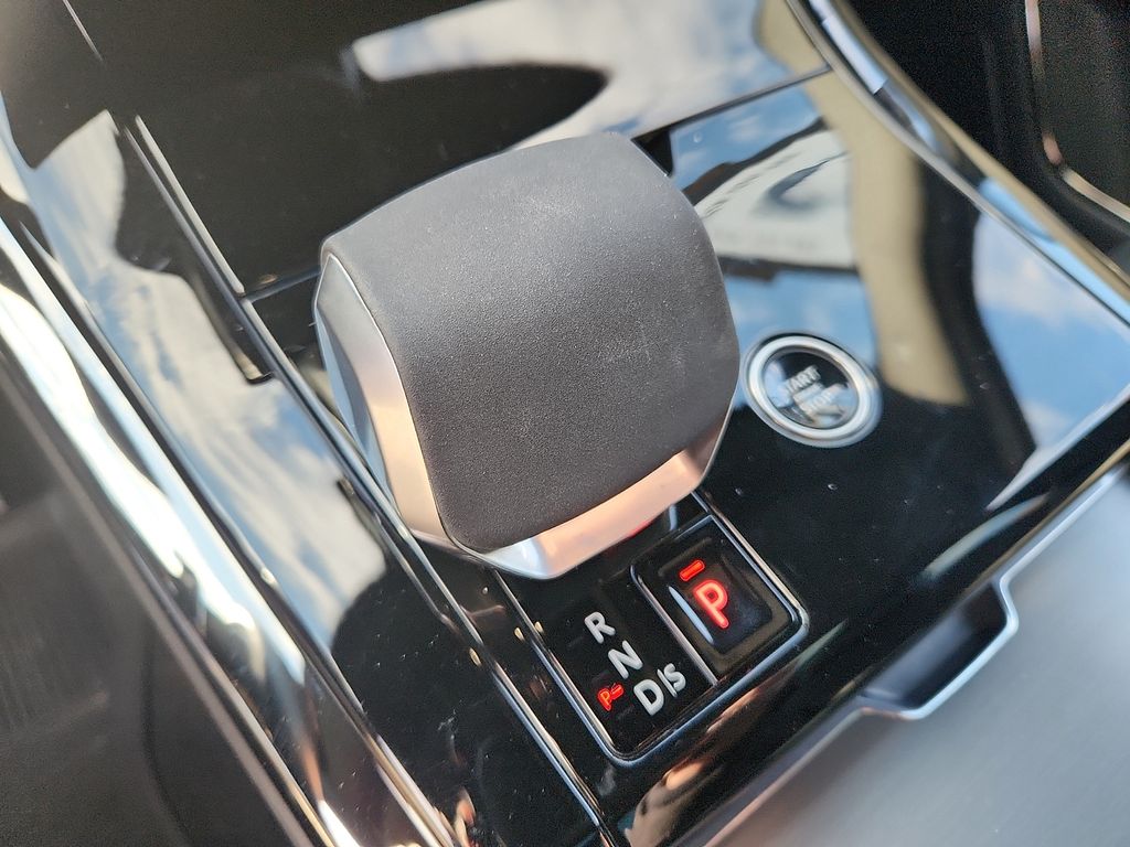 Thumbnail: 2024 Land Rover Range Rover Sport - 15