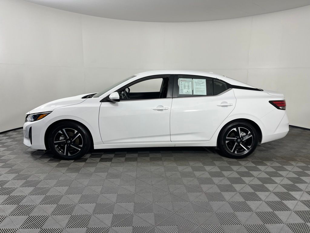 Thumbnail: 2024 Nissan Sentra - 10