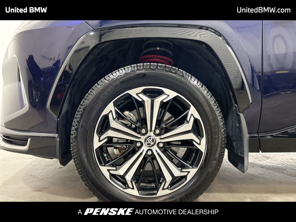 Thumbnail: 2022 Toyota RAV4 - 10