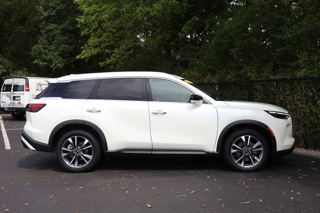 Thumbnail: 2024 INFINITI QX60 - 9