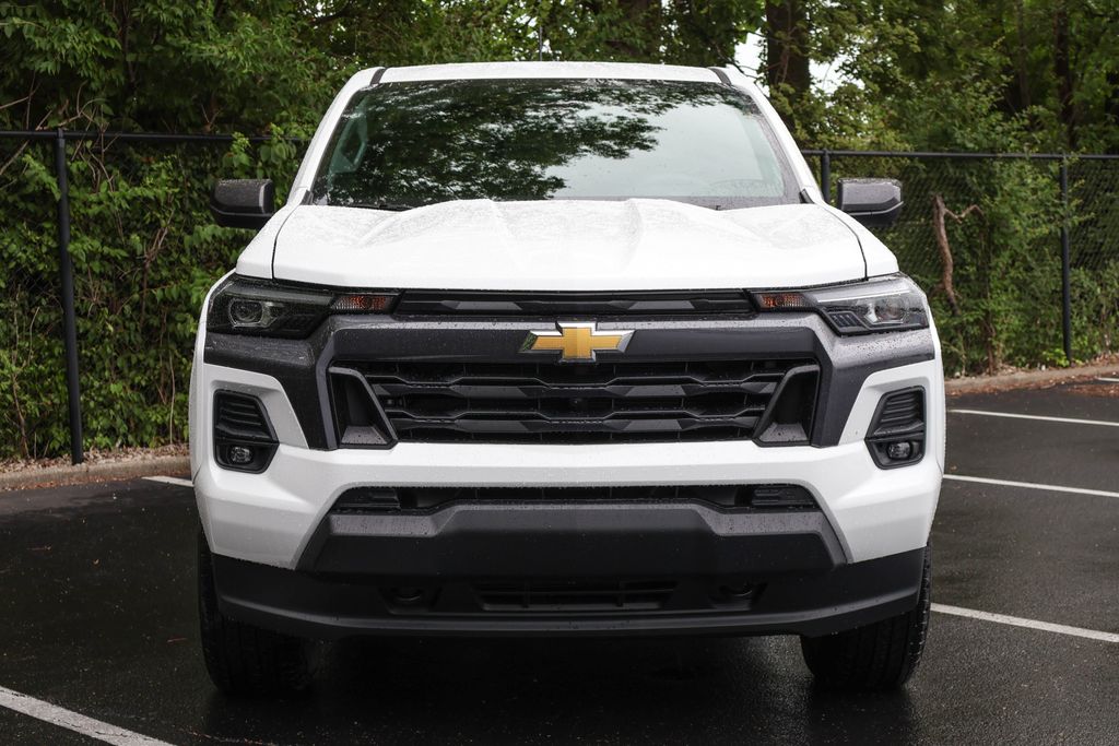 2024 Chevrolet Colorado LT 2