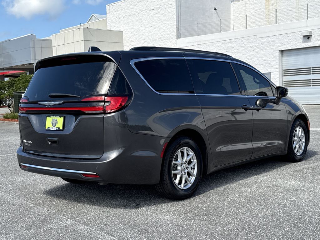 Used 2022 Chrysler Pacifica Van