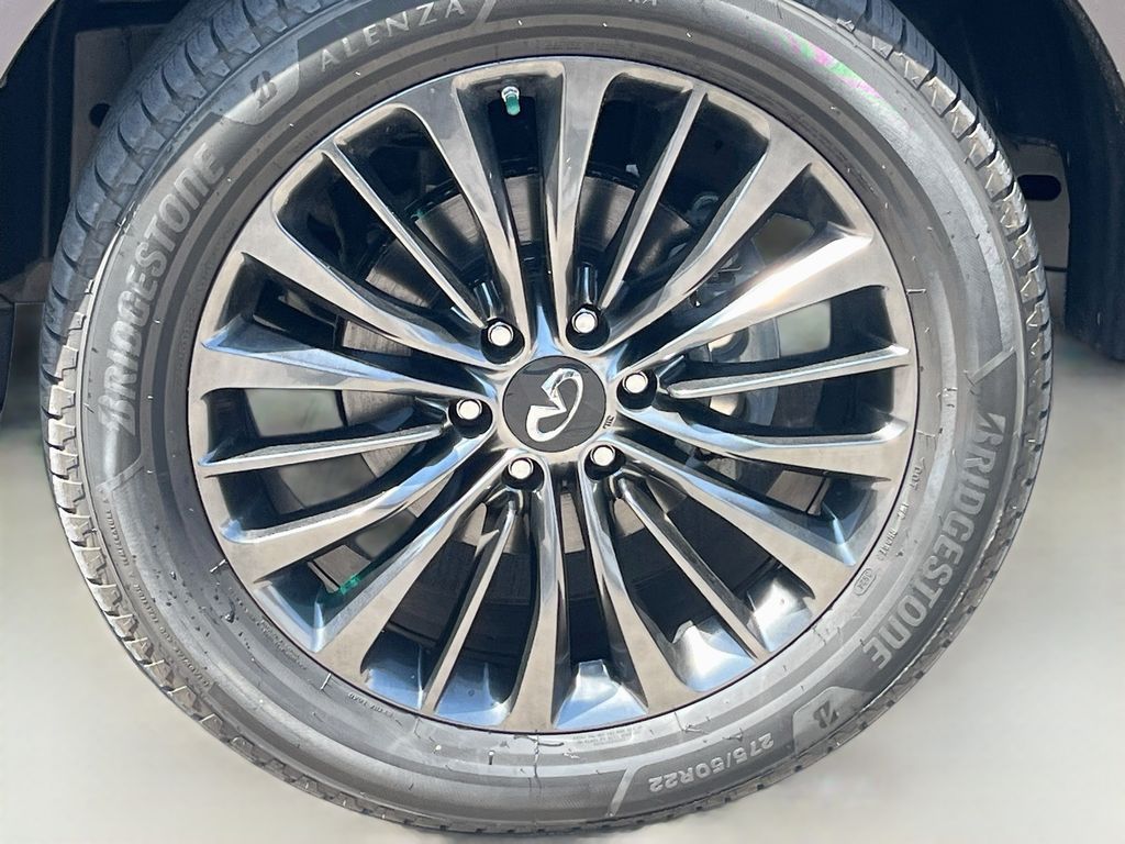 Used 2024 Gray INFINITI Sensory image 34
