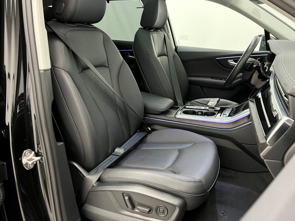 Thumbnail: 2023 Audi Q7 - 14