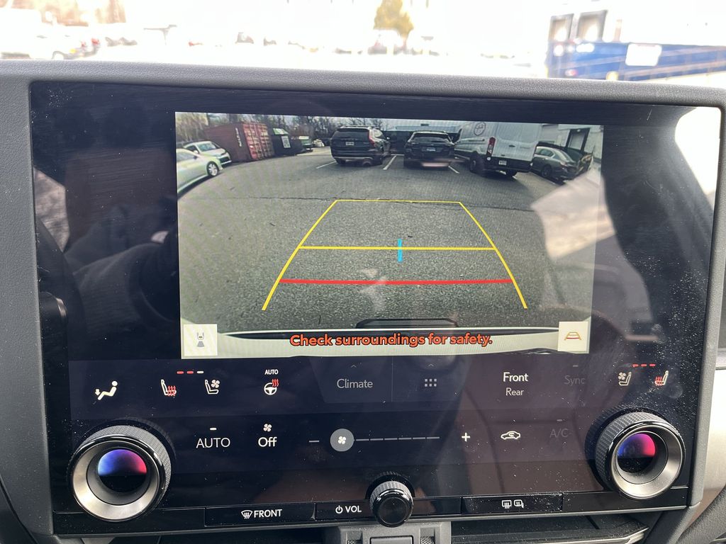 Thumbnail: 2024 Lexus GX - 17