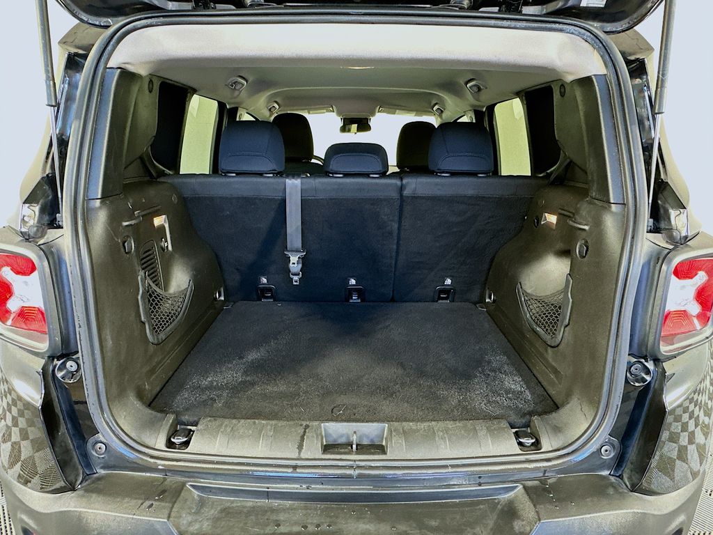 Thumbnail: 2016 Jeep Renegade - 24