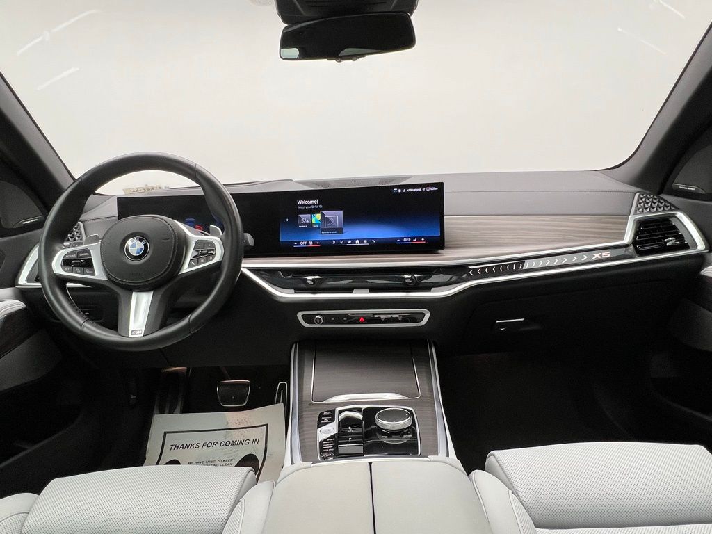 Thumbnail: 2024 BMW X5 - 10