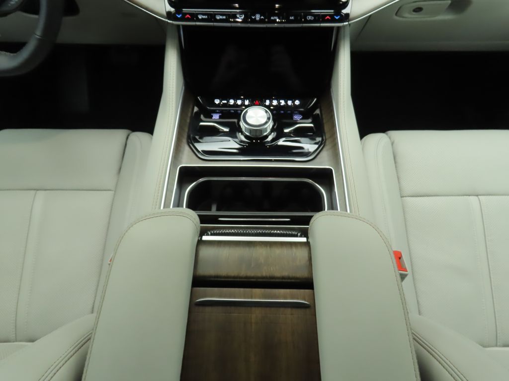 Thumbnail: 2025 Jeep Grand Wagoneer - 16