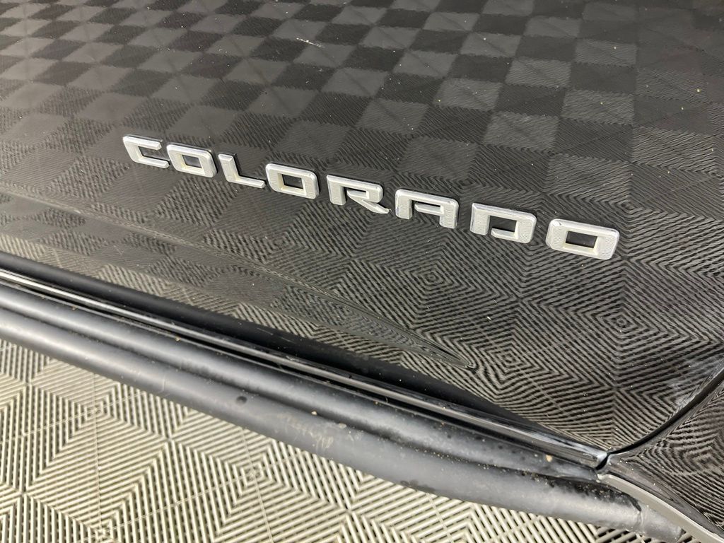 Thumbnail: 2021 Chevrolet Colorado - 22