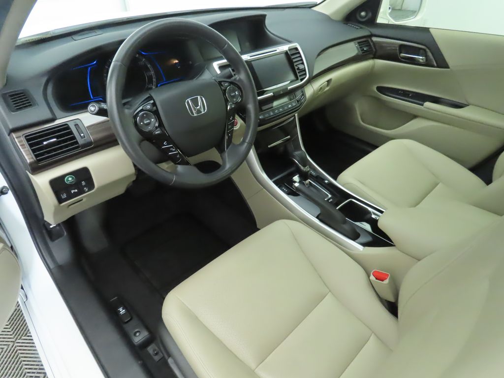 2017 Honda Accord Touring 9