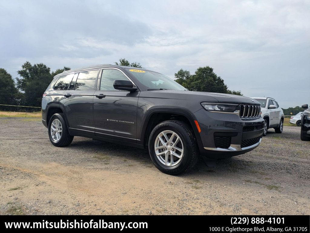 2023 Jeep Grand Cherokee L Laredo