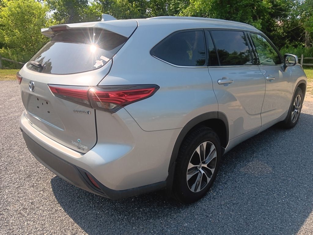 Used 2022 Toyota Highlander Hybrid SUV