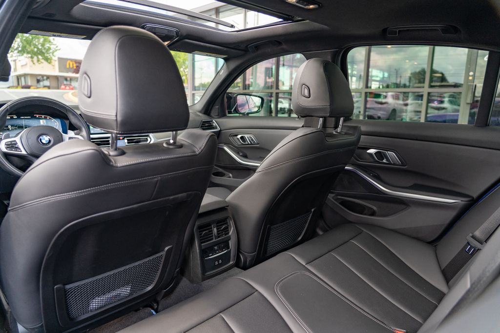 2022 BMW 3-Series M340i photo